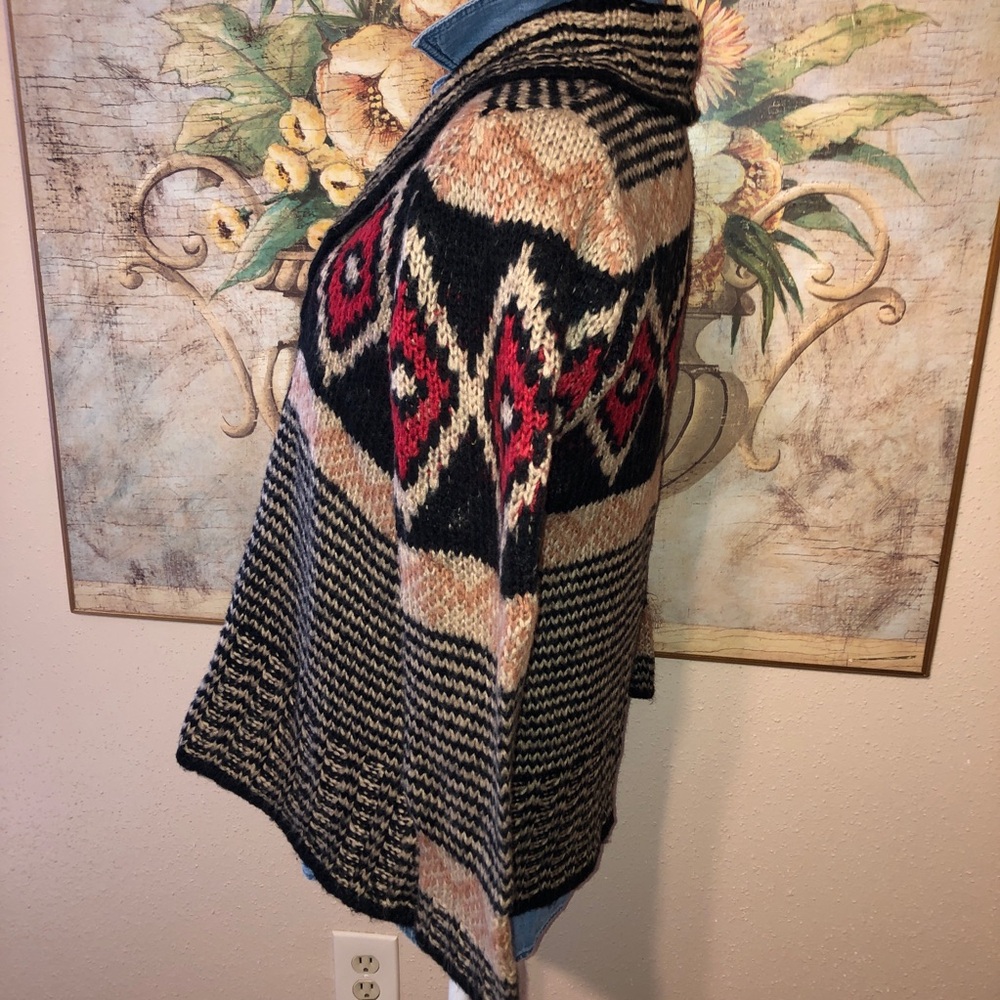 Pink Republic Aztec Pattern Open Draped Knit Cardigan - Picture 6 of 16